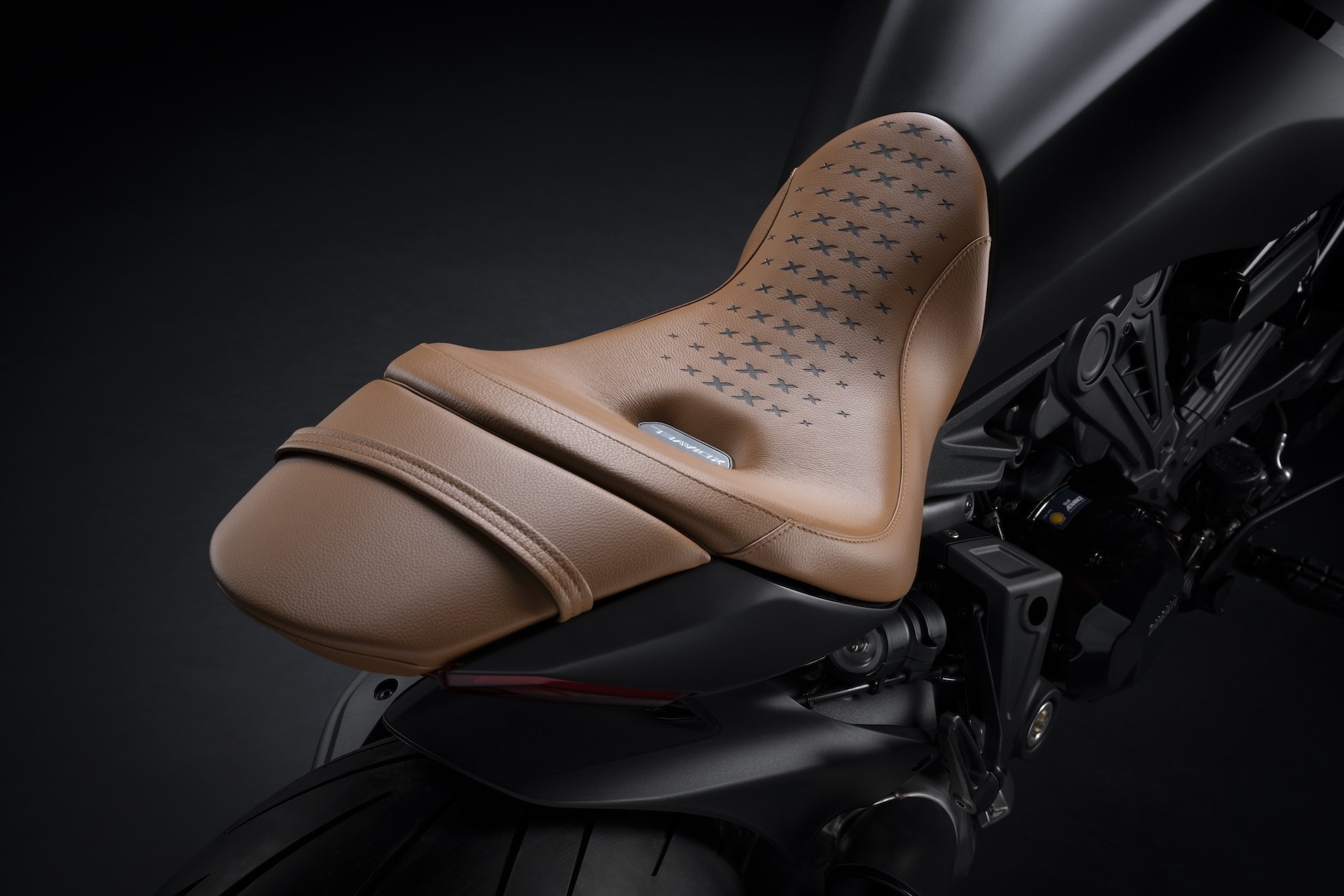 Ducati XDiavel seat in cognac Pelle Frau® leather with star-pattern stitching