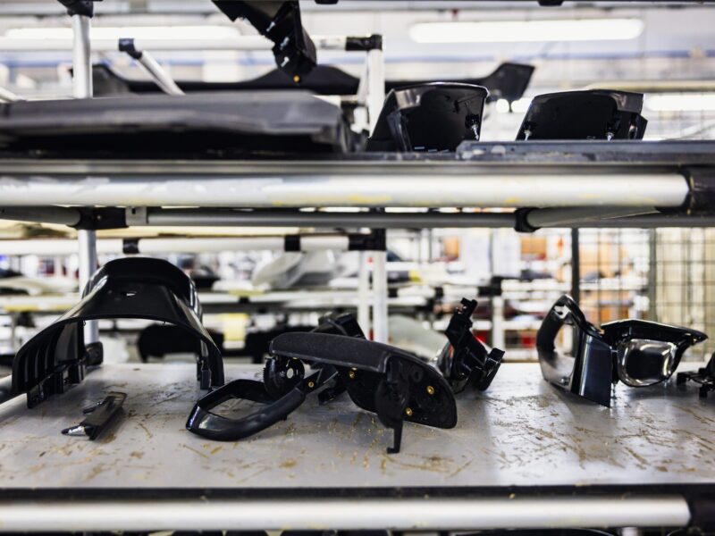 Composite material components with a polished finish, ready for assembly